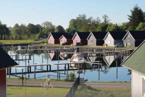 Skandinavisches-Ferienhaus-2-Reihe-zum-Wasser-fuer-6-Personen